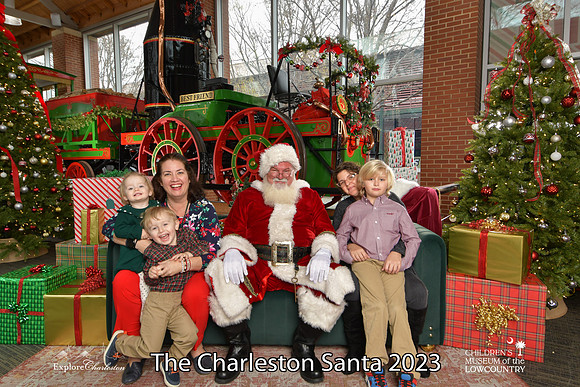 TheCharlestonSanta-12-16-23-2408