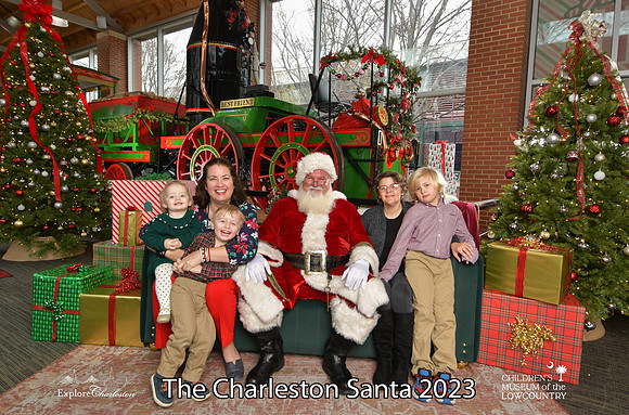 TheCharlestonSanta-12-16-23-2412