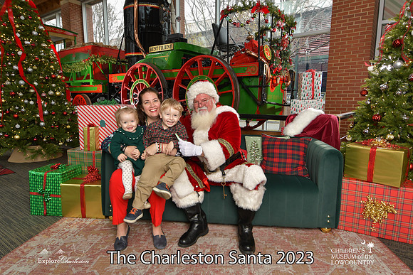 TheCharlestonSanta-12-16-23-2415