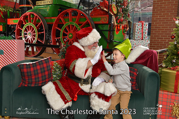 TheCharlestonSanta-12-16-23-2418