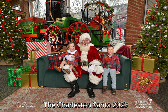 TheCharlestonSanta-12-16-23-2424