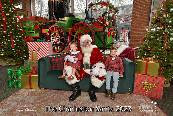 TheCharlestonSanta-12-16-23-2425