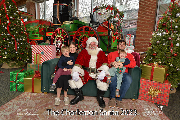 TheCharlestonSanta-12-16-23-2435