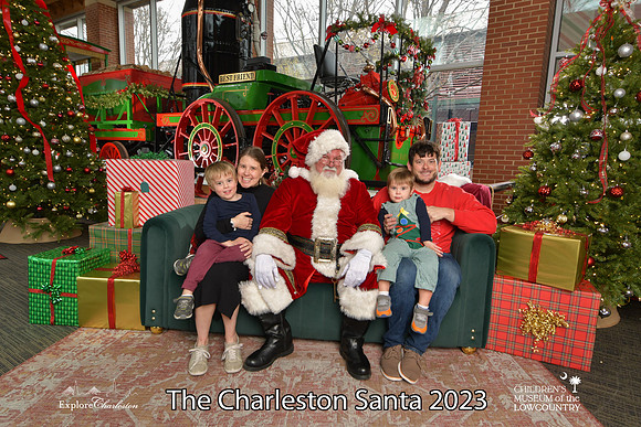 TheCharlestonSanta-12-16-23-2437