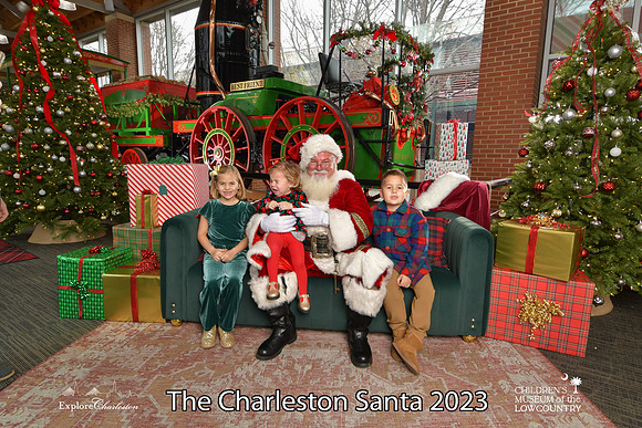 TheCharlestonSanta-12-16-23-2438