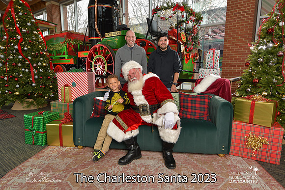 TheCharlestonSanta-12-16-23-2443