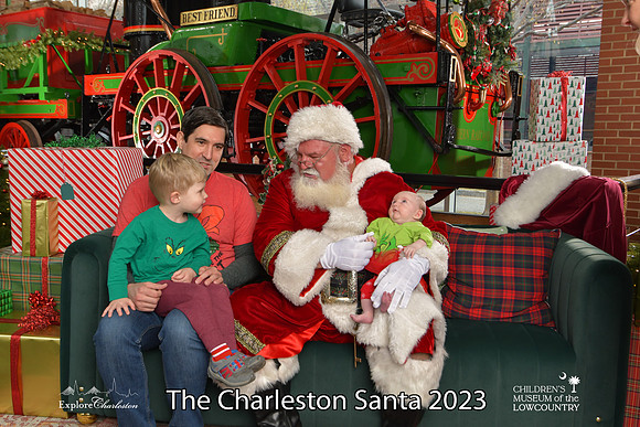 TheCharlestonSanta-12-16-23-2447