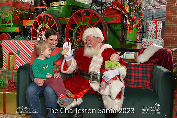 TheCharlestonSanta-12-16-23-2448