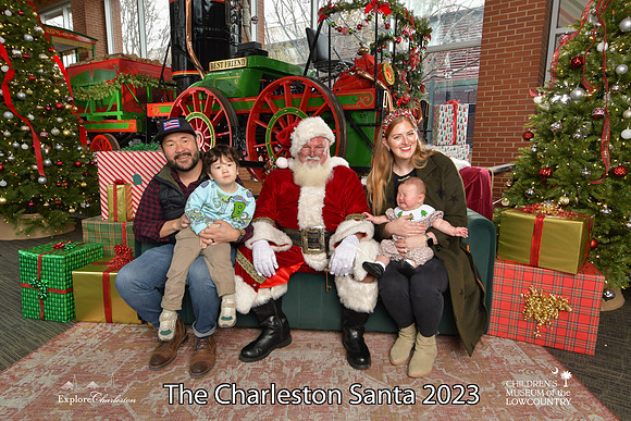 TheCharlestonSanta-12-16-23-2450