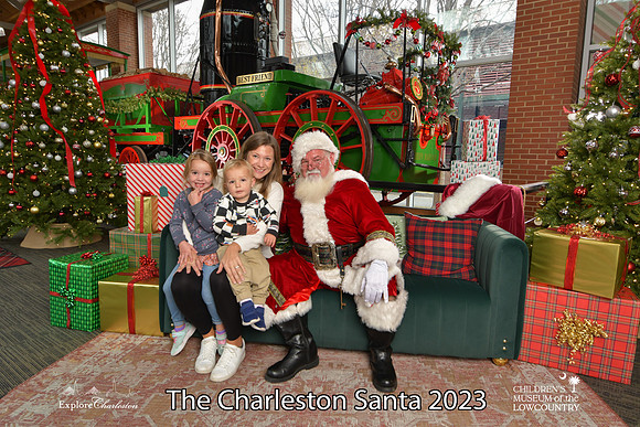 TheCharlestonSanta-12-16-23-2452