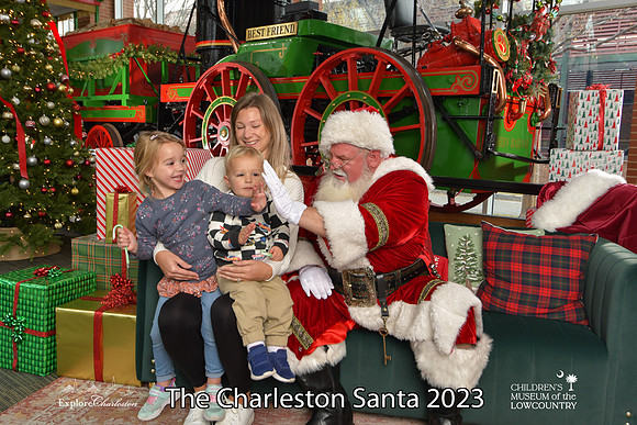 TheCharlestonSanta-12-16-23-2457