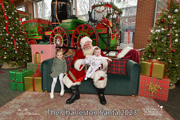 TheCharlestonSanta-12-16-23-2458