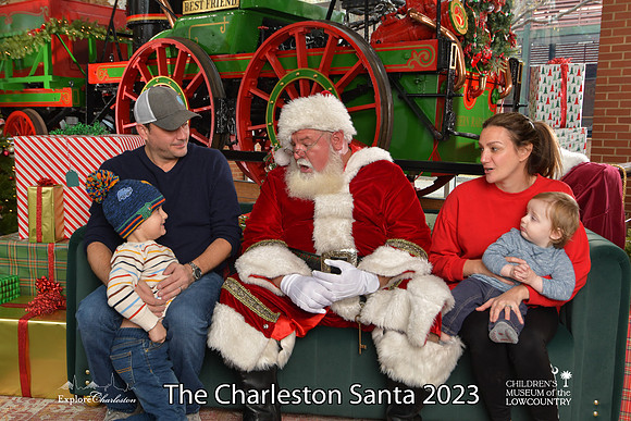 TheCharlestonSanta-12-16-23-2466