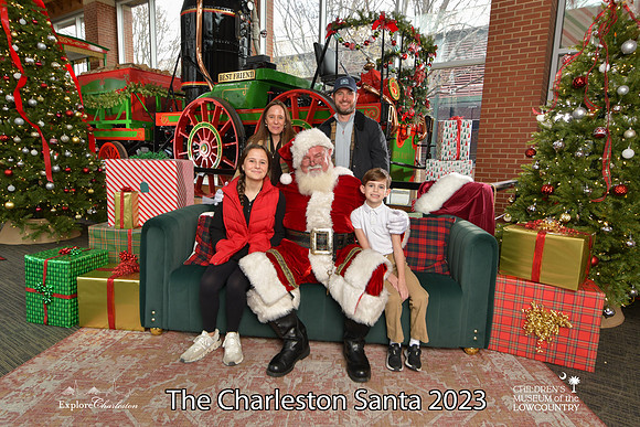 TheCharlestonSanta-12-16-23-2470