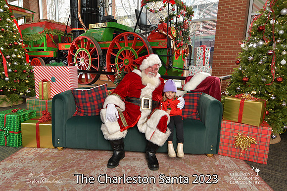 TheCharlestonSanta-12-16-23-2484