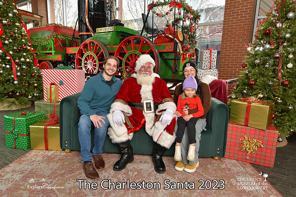 TheCharlestonSanta-12-16-23-2485