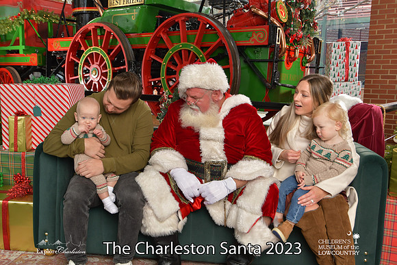 TheCharlestonSanta-12-16-23-2492
