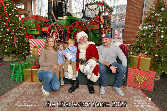 TheCharlestonSanta-12-16-23-2499