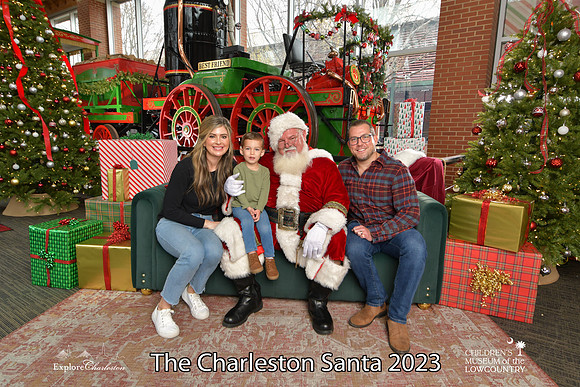 TheCharlestonSanta-12-16-23-2501