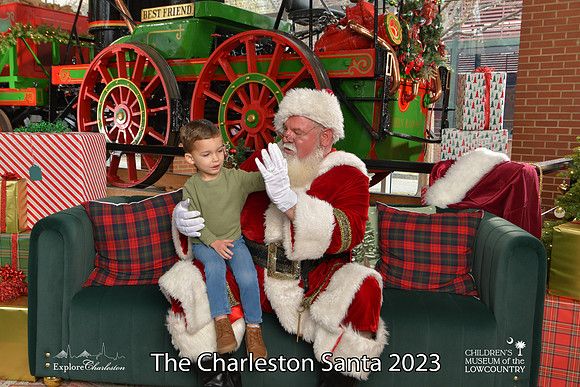 TheCharlestonSanta-12-16-23-2503