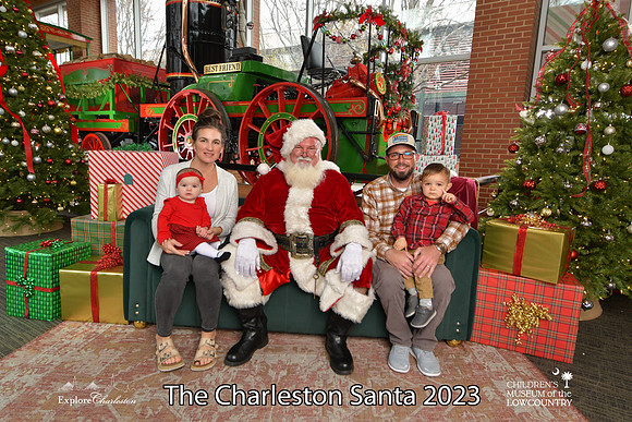 TheCharlestonSanta-12-16-23-2508
