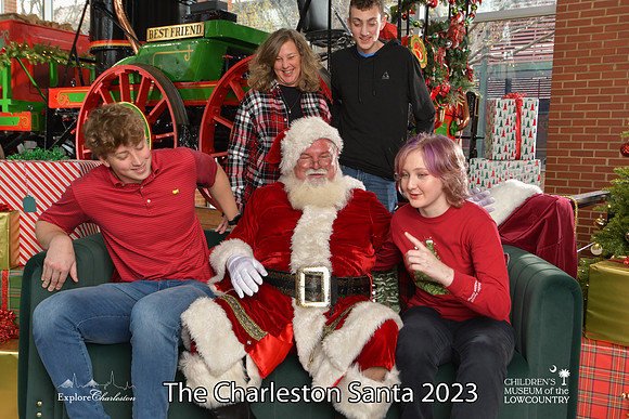 TheCharlestonSanta-12-16-23-2515