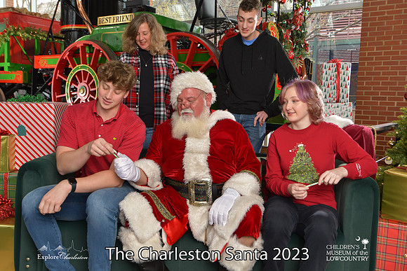TheCharlestonSanta-12-16-23-2516