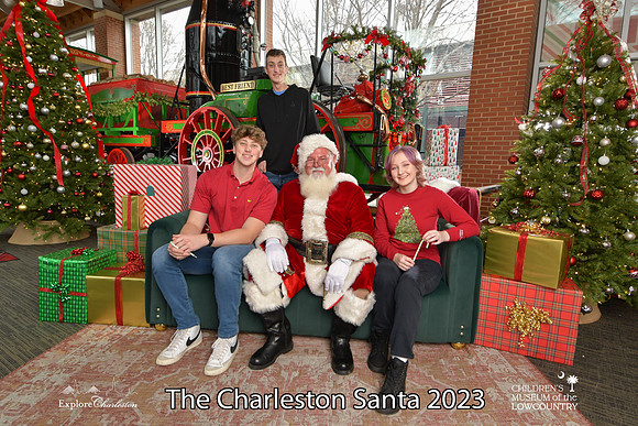 TheCharlestonSanta-12-16-23-2517