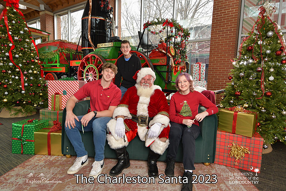 TheCharlestonSanta-12-16-23-2518