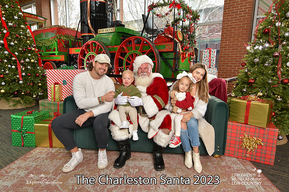 TheCharlestonSanta-12-16-23-2523