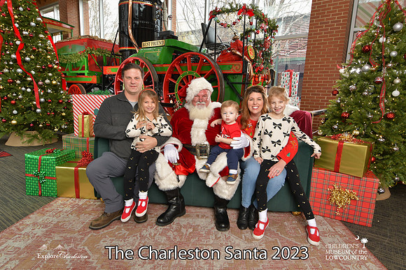 TheCharlestonSanta-12-16-23-2528