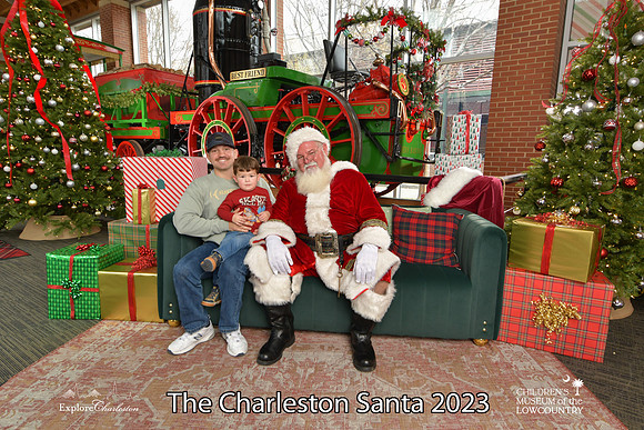 TheCharlestonSanta-12-16-23-2533