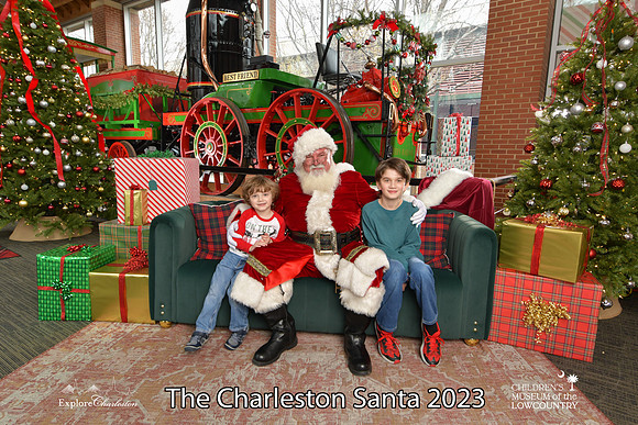 TheCharlestonSanta-12-16-23-2541
