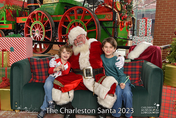TheCharlestonSanta-12-16-23-2546
