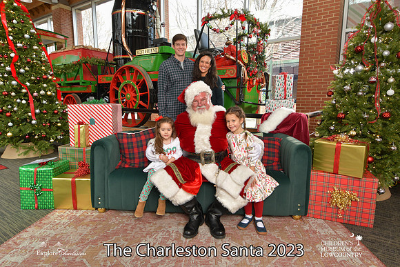 TheCharlestonSanta-12-16-23-2568