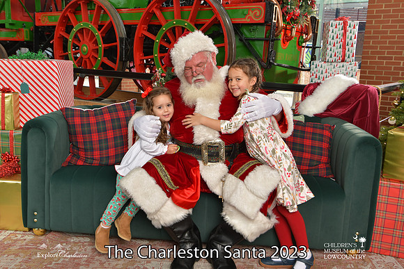 TheCharlestonSanta-12-16-23-2573