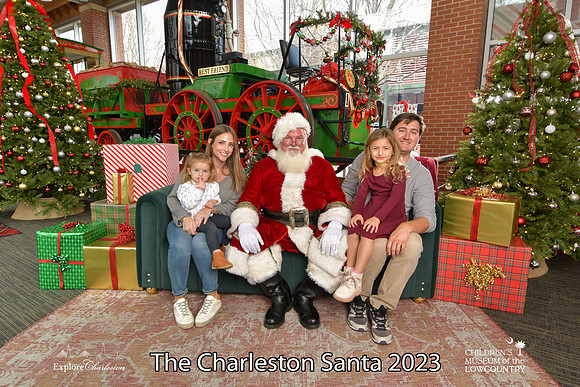 TheCharlestonSanta-12-16-23-2574