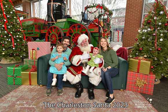 TheCharlestonSanta-12-16-23-2577