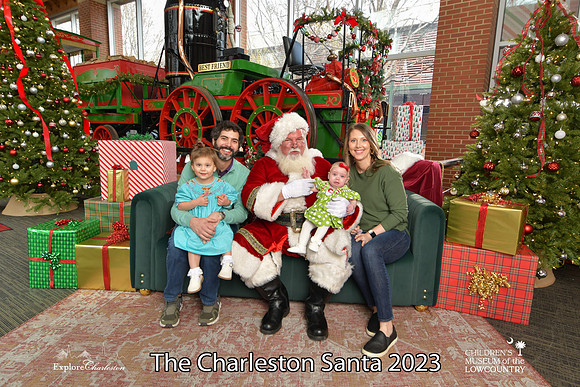 TheCharlestonSanta-12-16-23-2578