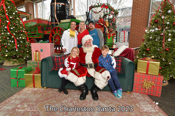 TheCharlestonSanta-12-16-23-2580