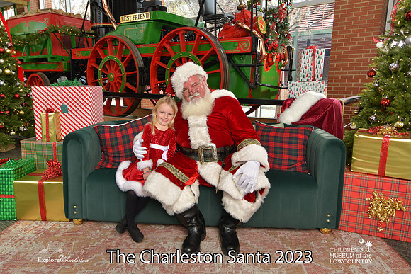 TheCharlestonSanta-12-16-23-2582