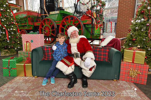 TheCharlestonSanta-12-16-23-2583