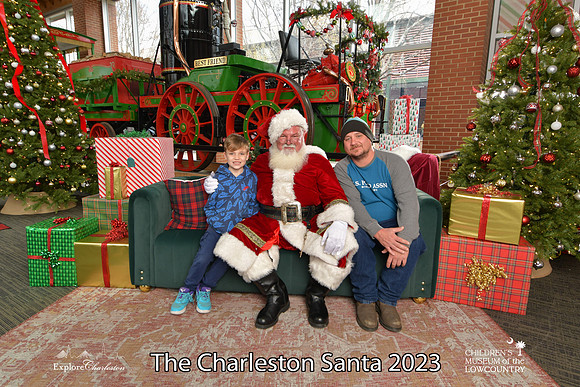 TheCharlestonSanta-12-16-23-2584