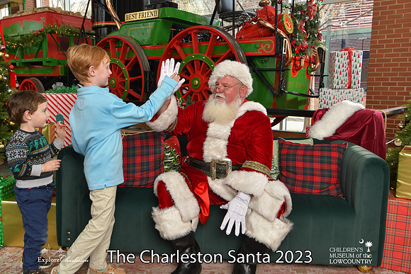 TheCharlestonSanta-12-16-23-2595