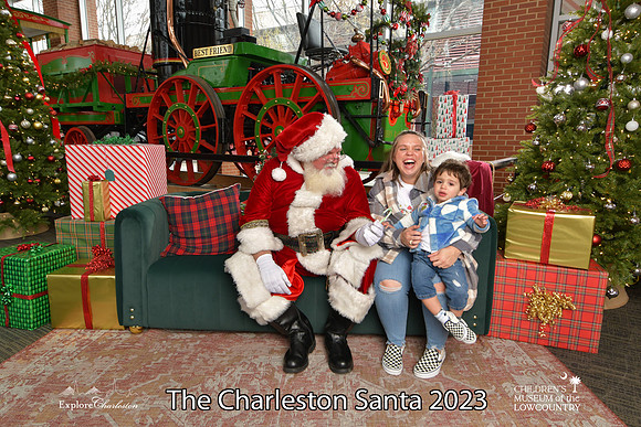 TheCharlestonSanta-12-16-23-2604