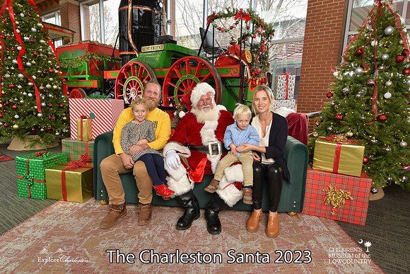 TheCharlestonSanta-12-16-23-2640