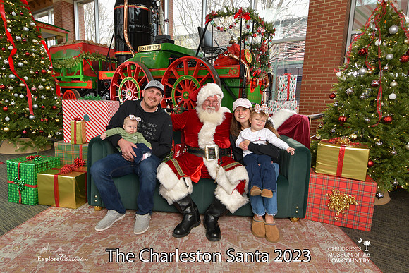 TheCharlestonSanta-12-16-23-2647