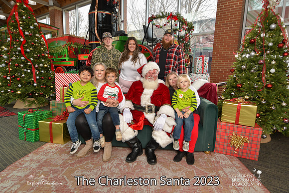TheCharlestonSanta-12-16-23-2660