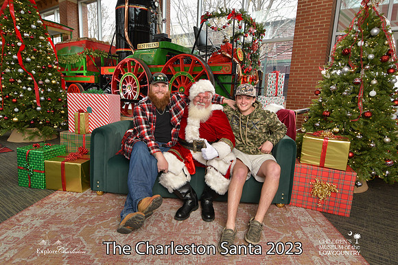 TheCharlestonSanta-12-16-23-2668