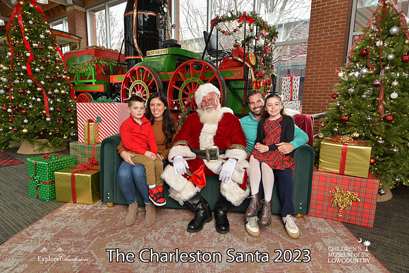 TheCharlestonSanta-12-16-23-2669